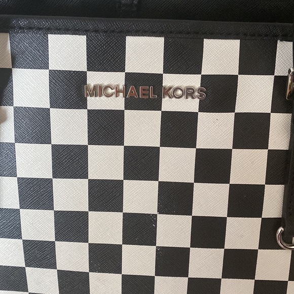 Micheal Kors Checkered Jet Set Tote in blk white - Picture 4 of 10